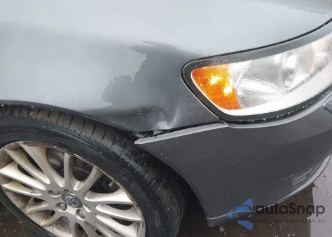 2011 Volvo V50 T5 from USA, damaged, VIN YV1672MW6B2625813